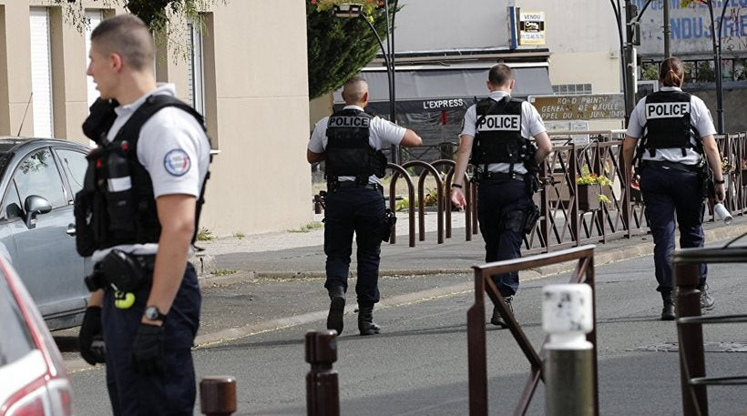 Συναγερμός στη Γαλλία: Εντοπίστηκε αυτοκίνητο με 16 άδειες φιάλες υγραερίου στην Παναγία των Παρισίων